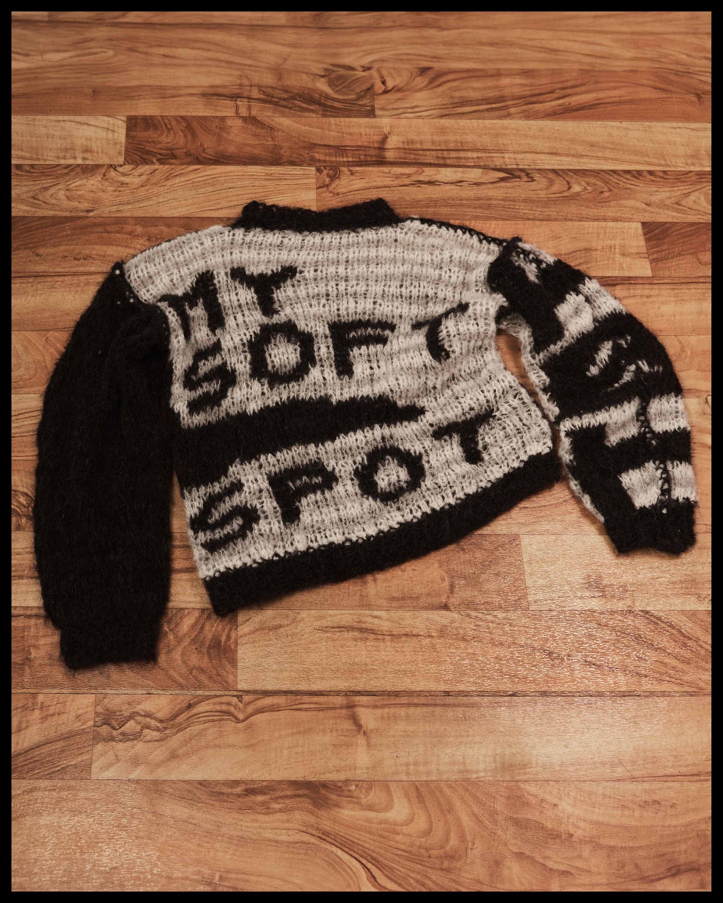 TENDERNESS SWEATER