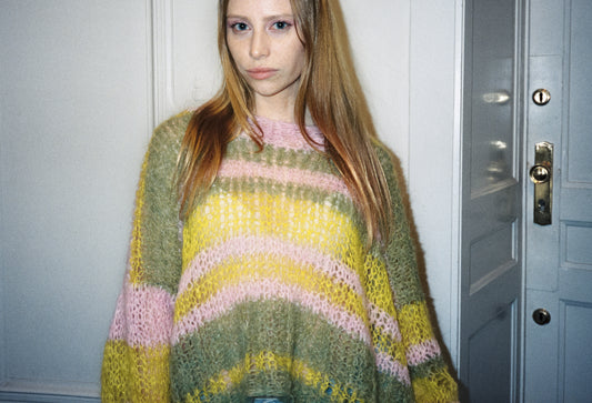 VIBRANT WINTER SWEATER
